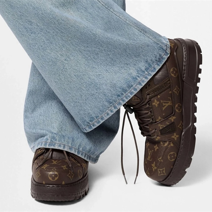 lv louis vuitton trainer maxi monogram sneaker